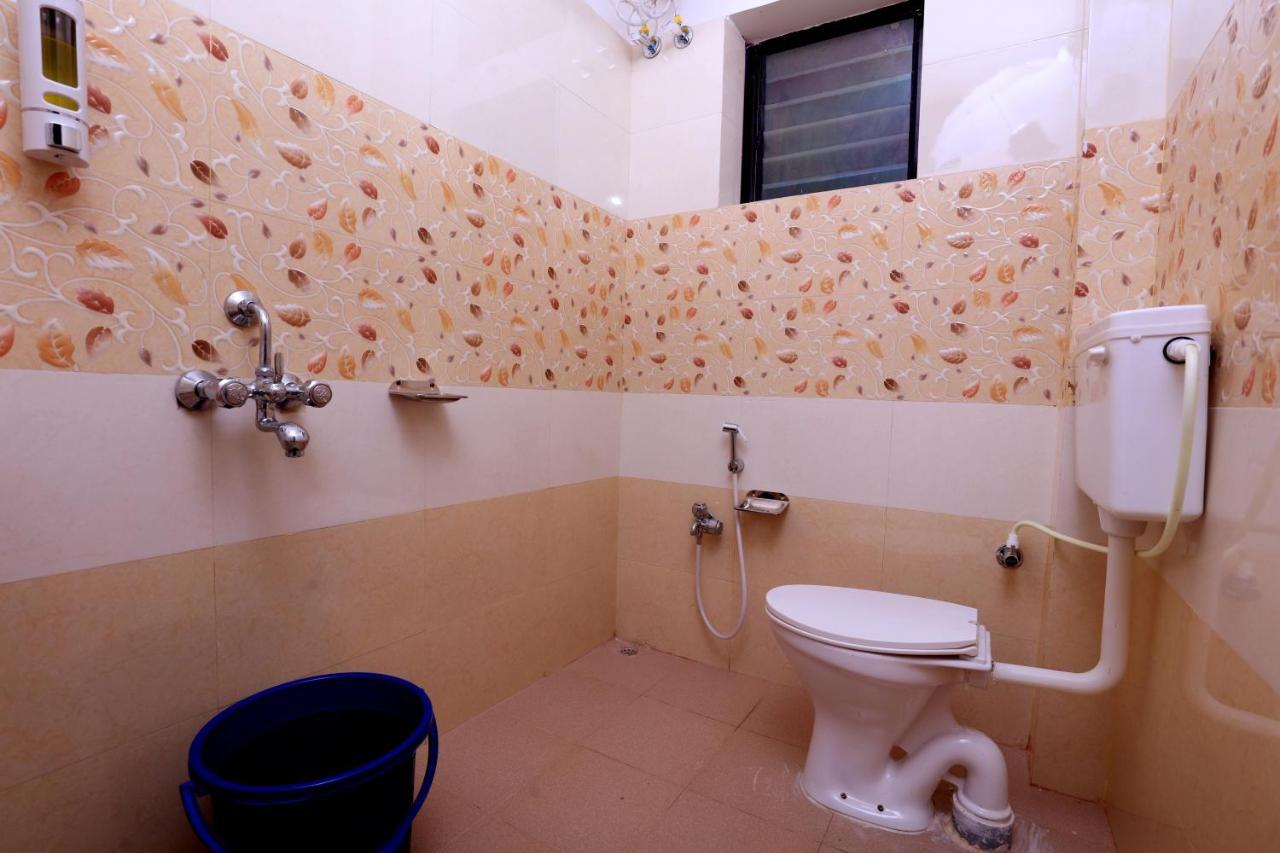 Railview Inn Bhubaneswar Ngoại thất bức ảnh