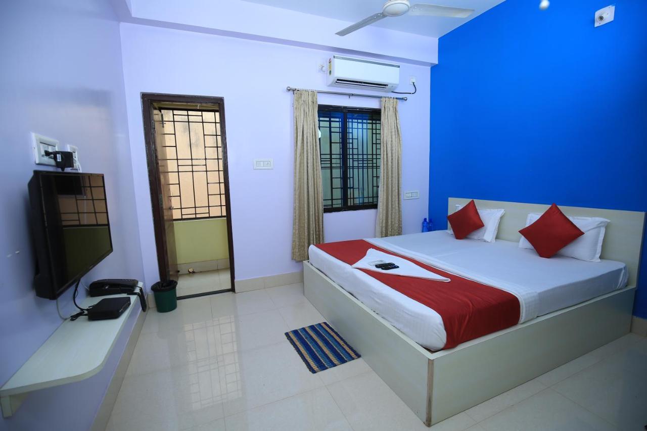 Railview Inn Bhubaneswar Ngoại thất bức ảnh